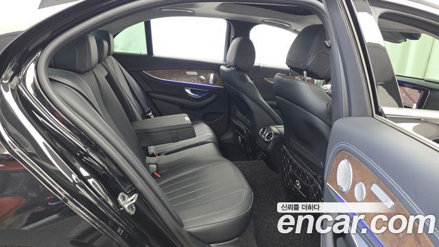 Mercedes-Benz E-Class (W213) E300e Exclusive 2019 — фото 12
