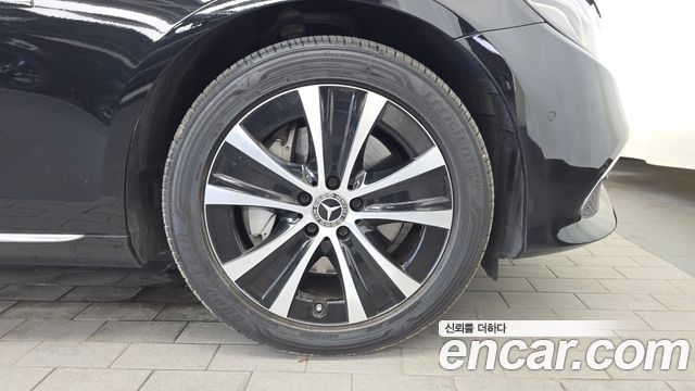 Mercedes-Benz E-Class (W213) E300e Exclusive 2019 — фото 21