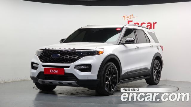Ford Explorer (VI) 3.0 Platinum 4WD 2022 — фото 1