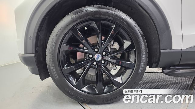 Ford Explorer (VI) 3.0 Platinum 4WD 2022 — фото 5