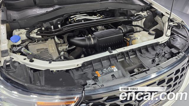 Ford Explorer (VI) 3.0 Platinum 4WD 2022 — фото 6