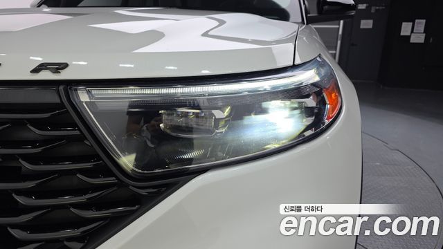 Ford Explorer (VI) 3.0 Platinum 4WD 2022 — фото 22
