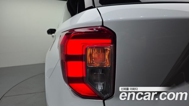 Ford Explorer (VI) 3.0 Platinum 4WD 2022 — фото 23