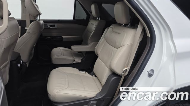 Ford Explorer (VI) 3.0 Platinum 4WD 2022 — фото 26