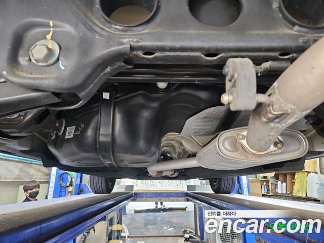 Hyundai Santa Fe HEV 1.6 2WD Exclusive 2023 — фото 21