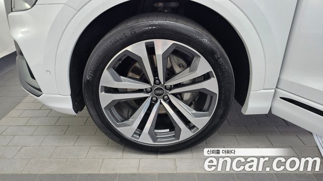 Audi Q8 (4M) 55 TFSI Quattro Premium 2023 — фото 5