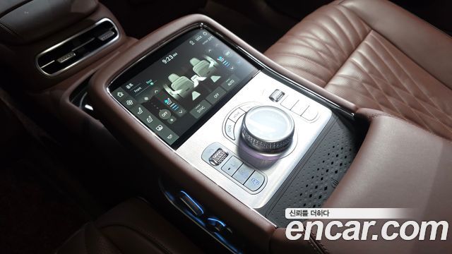 Genesis G90 (RS4) Gasoline 3.5 Turbo e-S/C AWD 2023 — фото 19