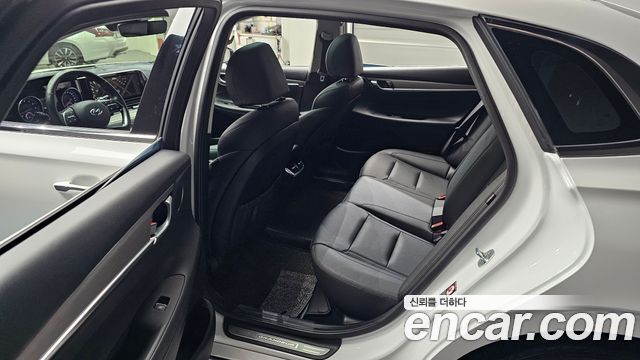 Hyundai Grandeur (IG) 3.0 LPi Rent Car Modern 2022 — фото 12