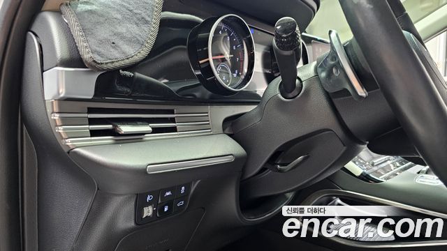 Hyundai Grandeur (IG) 3.0 LPi Rent Car Modern 2022 — фото 30