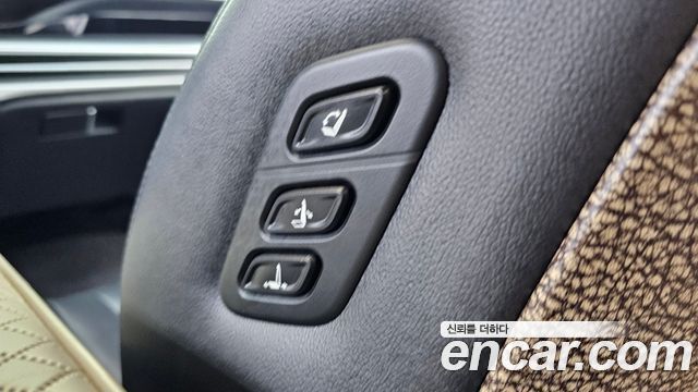 Hyundai Grandeur (GN7) 3.5 LPG 2WD (Taxi) Deluxe 2023 — фото 18