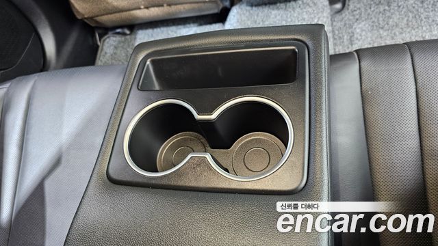 Hyundai Grandeur (GN7) 3.5 LPG 2WD (Taxi) Deluxe 2023 — фото 28
