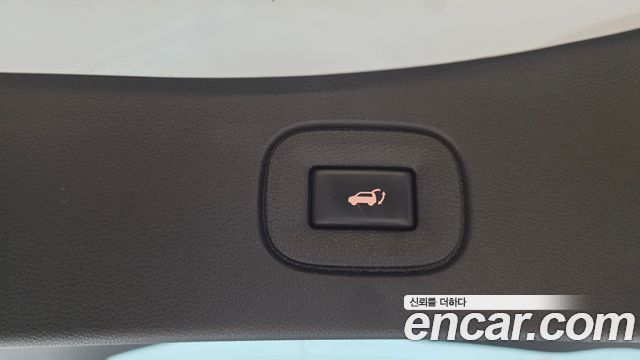 Renault Korea QM6 2.0 LPe RE Signature 2WD 2022 — фото 20