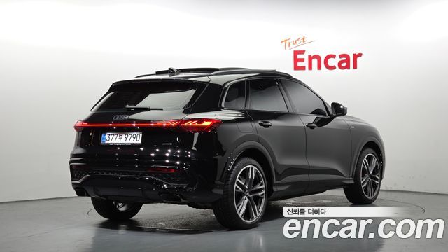 Audi Q5 (80A) 45 TFSI Quattro S Line Black Ediiton 2025 — фото 2