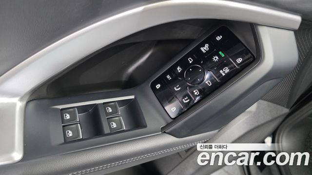 Audi Q5 (80A) 45 TFSI Quattro S Line Black Ediiton 2025 — фото 14