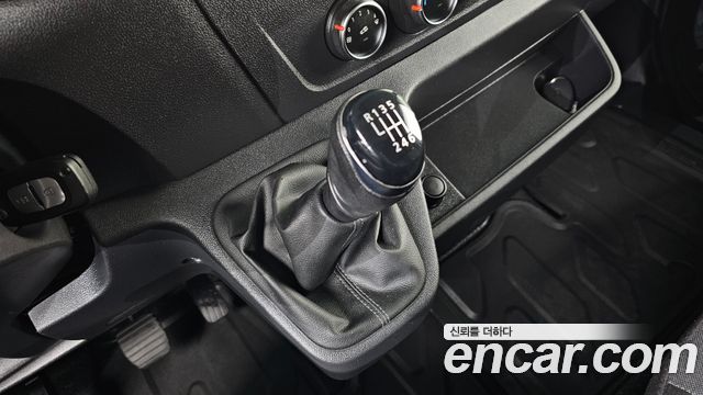 Renault Korea Master 2.3 15-Seater 2020 — фото 9