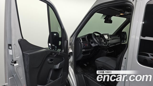 Renault Korea Master 2.3 15-Seater 2020 — фото 10