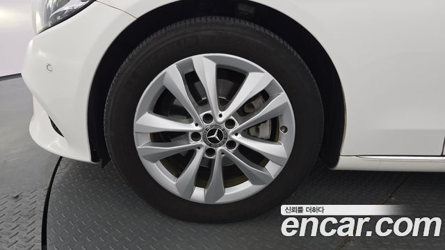 Mercedes-Benz C-Class (W205) C220 d Avantgarde 2019 — фото 5