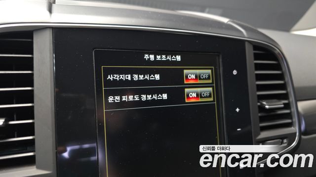 Renault Korea QM6 2.0 LPe LE Signature 2WD 2022 — фото 16