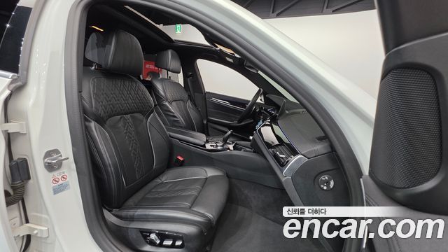 BMW 5 Series (G30) 520d xDrive M Sport Package Plus 2020 — фото 10