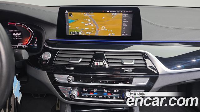 BMW 5 Series (G30) 520d xDrive M Sport Package Plus 2020 — фото 15