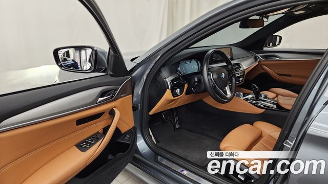 BMW 5 Series (G30) 530i xDrive M Sport Package 2018 — фото 10