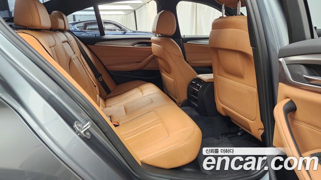 BMW 5 Series (G30) 530i xDrive M Sport Package 2018 — фото 12