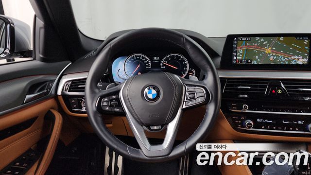 BMW 5 Series (G30) 530i xDrive M Sport Package 2018 — фото 13