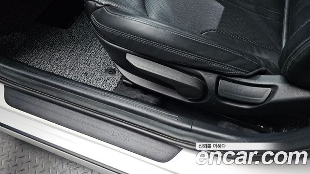 Kia K5 (III) 2.0 LPI(Renter car) Strandard 2023 — фото 32