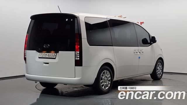 Hyundai Staria Tourer 11-Seater Modern 2022 — фото 2