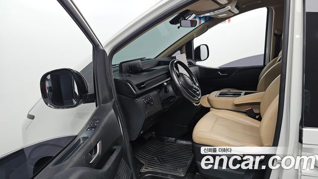 Hyundai Staria Tourer 11-Seater Modern 2022 — фото 10