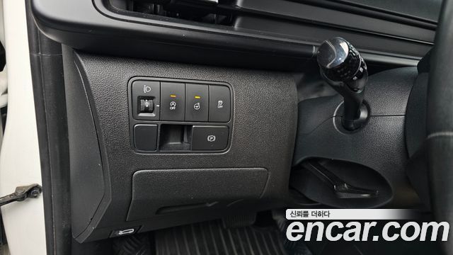 Hyundai Staria Tourer 11-Seater Modern 2022 — фото 20
