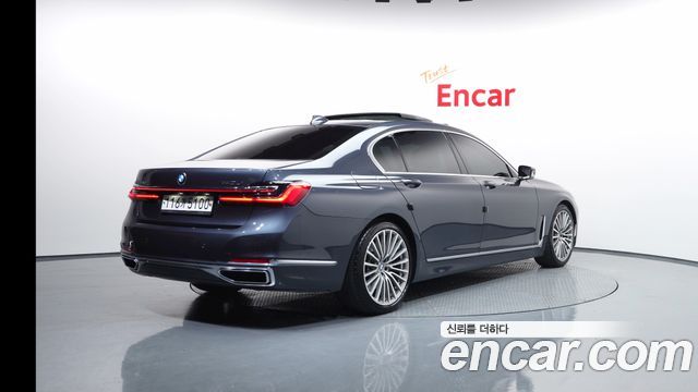 BMW 7 Series (G11) 740Li xDrive Design Pure Excellence 2020 — фото 2