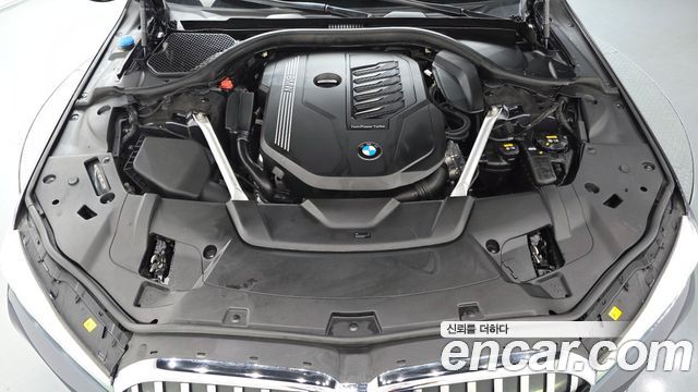 BMW 7 Series (G11) 740Li xDrive Design Pure Excellence 2020 — фото 6