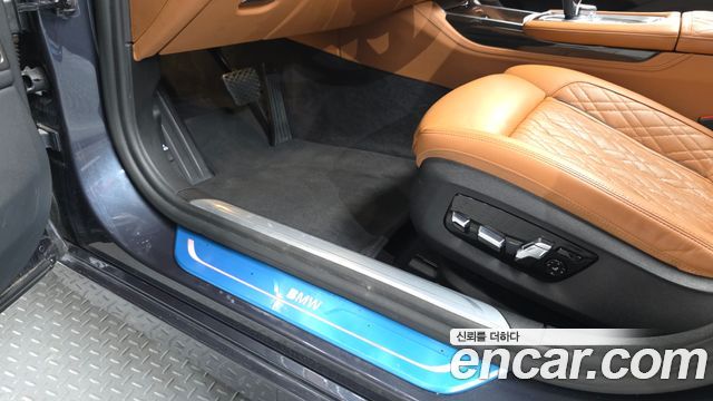 BMW 7 Series (G11) 740Li xDrive Design Pure Excellence 2020 — фото 13