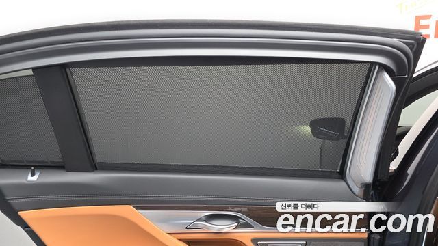 BMW 7 Series (G11) 740Li xDrive Design Pure Excellence 2020 — фото 27