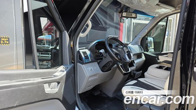 Hyundai Solati 11-Seater Luxury 2021 — фото 10