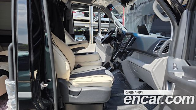 Hyundai Solati 11-Seater Luxury 2021 — фото 11