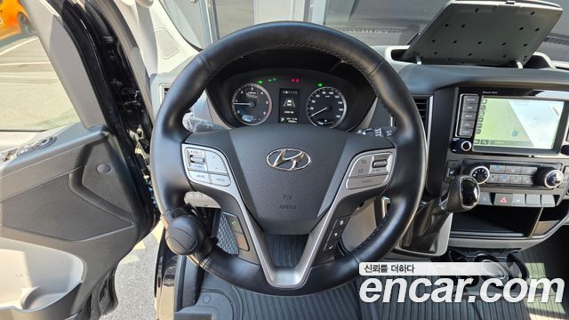 Hyundai Solati 11-Seater Luxury 2021 — фото 13