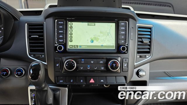 Hyundai Solati 11-Seater Luxury 2021 — фото 14