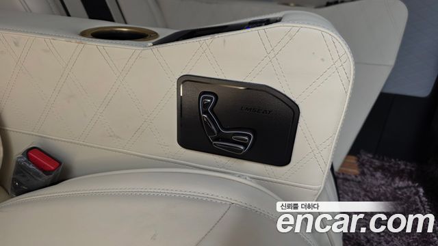 Hyundai Solati 11-Seater Luxury 2021 — фото 17