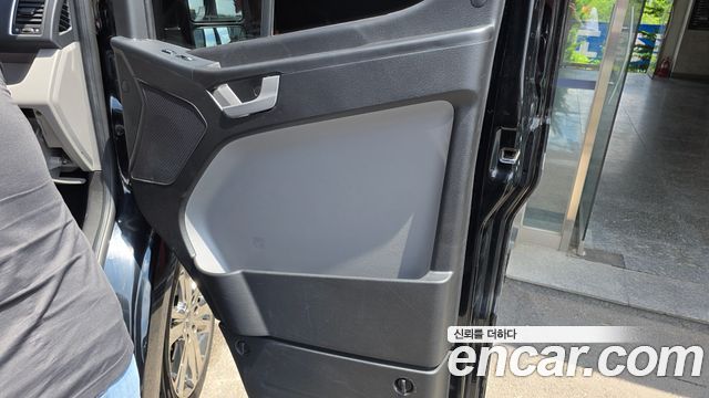 Hyundai Solati 11-Seater Luxury 2021 — фото 25