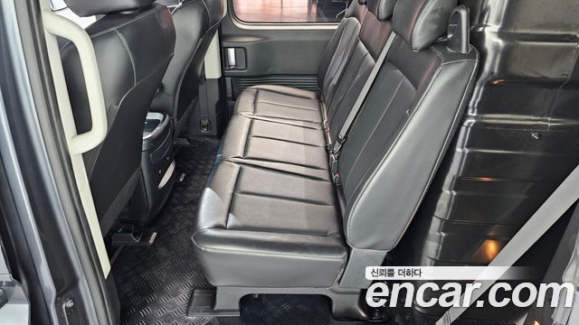 Hyundai Staria Cargo 5-Seater Modern 2023 — фото 12