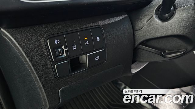 Hyundai Staria Cargo 5-Seater Modern 2023 — фото 17