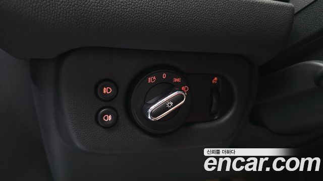 MINI Cooper Clubman Classic 2nd 2024 — фото 27