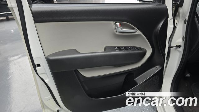 Kia Ray Van 2-Seater Prestige 2023 — фото 24
