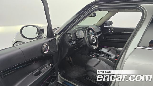 MINI Cooper Countryman Classic Plus Launch Pack 2nd Gen 2023 — фото 10