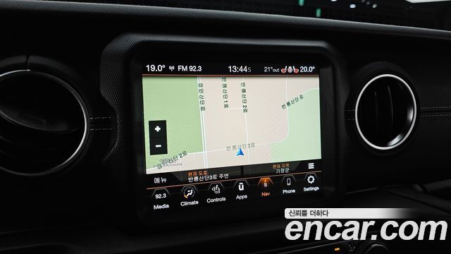 Jeep Wrangler (JL) 2.0 Overland Power Top 4Door 4xe 2021 — фото 14