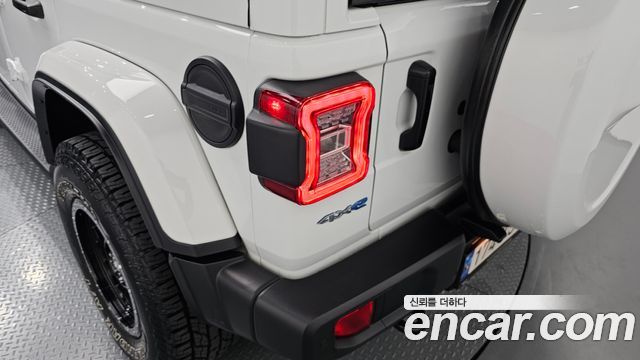 Jeep Wrangler (JL) 2.0 Overland Power Top 4Door 4xe 2021 — фото 23