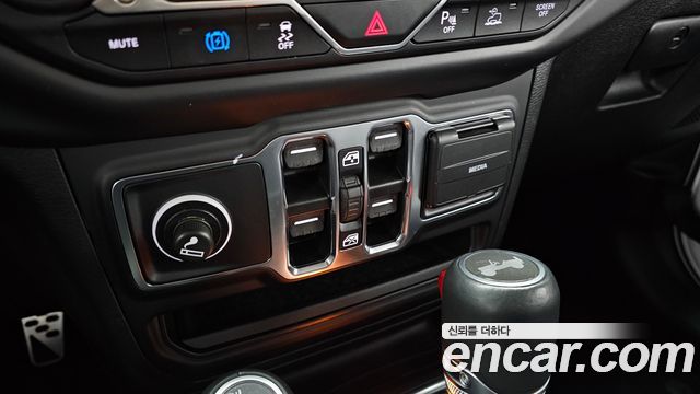 Jeep Wrangler (JL) 2.0 Overland Power Top 4Door 4xe 2021 — фото 31