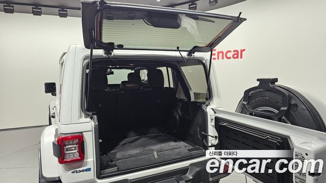Jeep Wrangler (JL) 2.0 Overland Power Top 4Door 4xe 2021 — фото 32